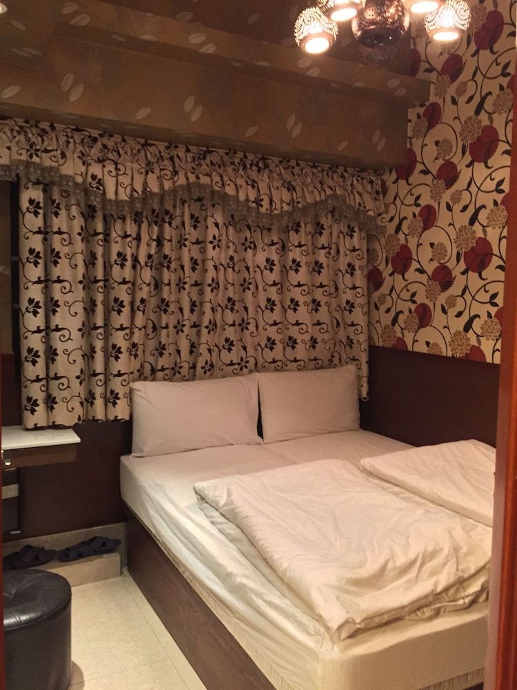 Deluxe Twin Room, 2 Twin Beds (No Windows)