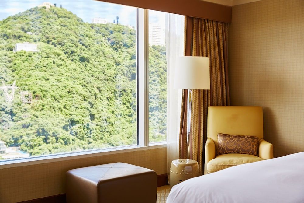 Conrad Hong Kong Twin Bed Deluxe Peak View Room 3