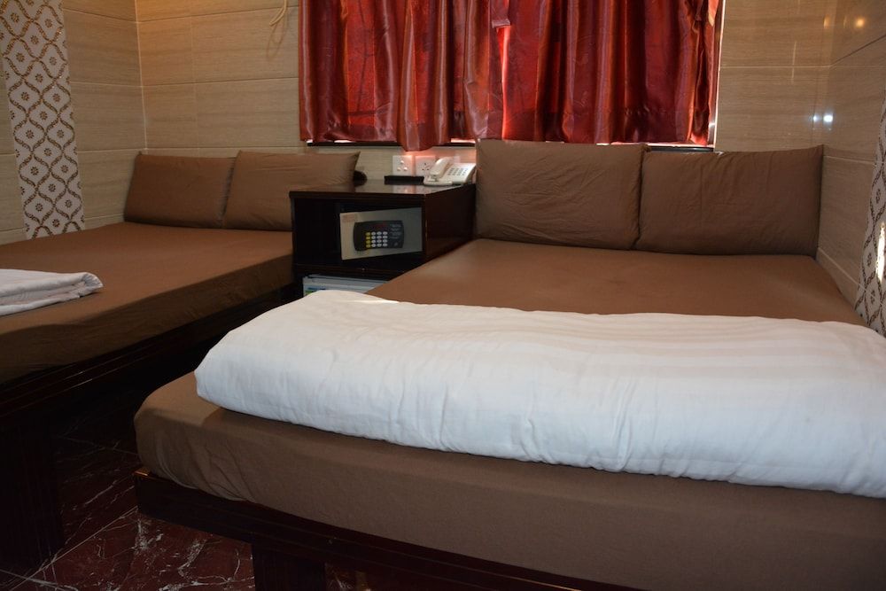 undefined Everest Base Camp Hostel 4