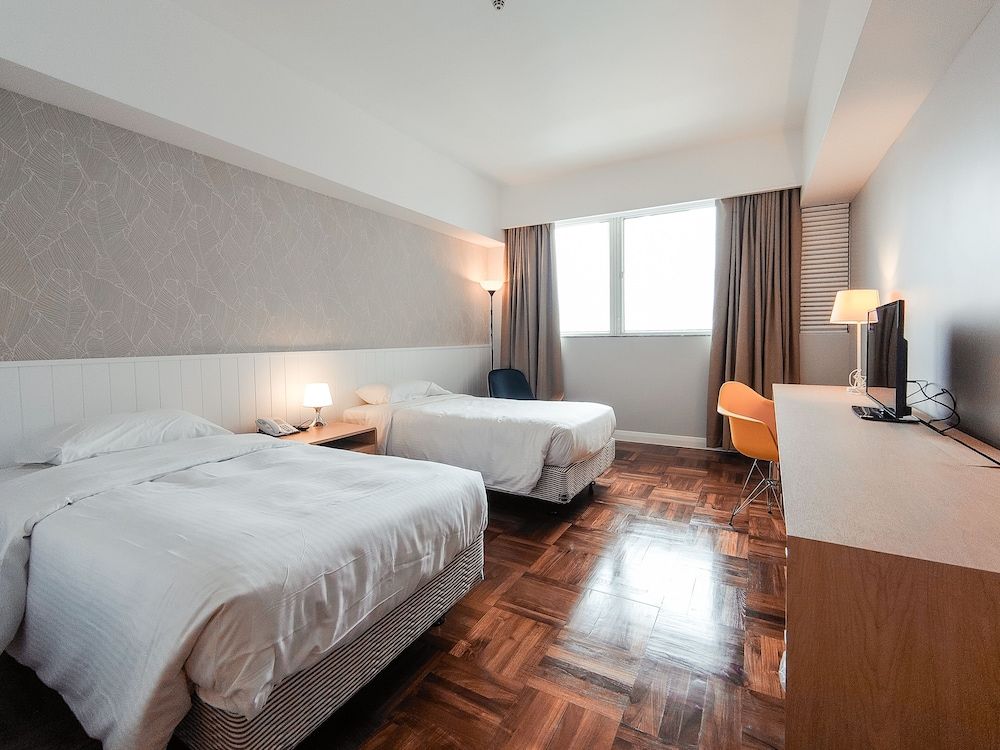 Caritas Oswald Cheung International House Deluxe Twin Room 5