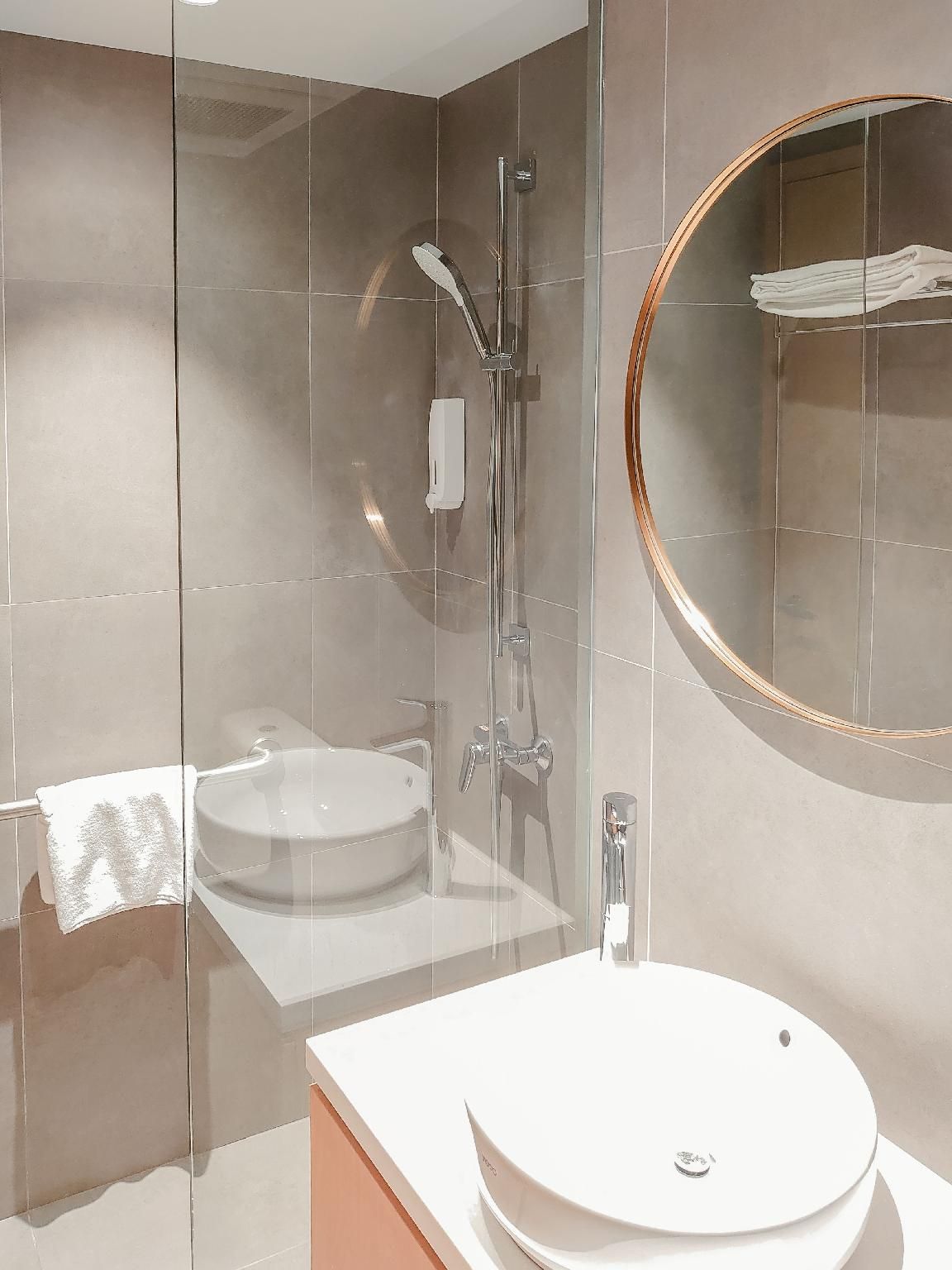 Caritas Oswald Cheung International House Standard 3