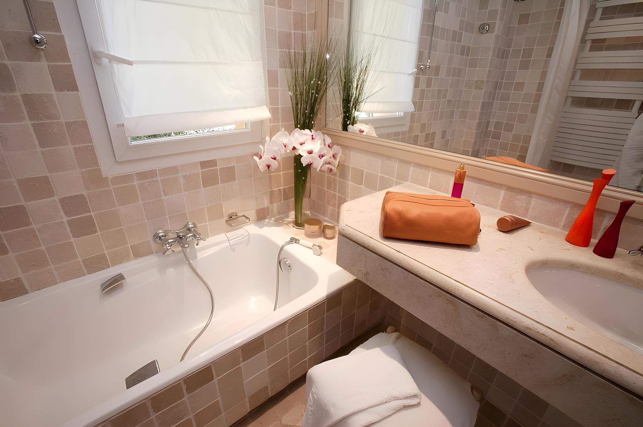 Hôtel La Pérouse Nice Superior Room 7