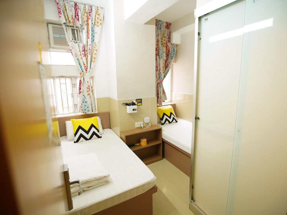 Kong Hing Guest House Twin Room 13