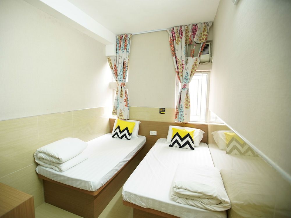 Kong Hing Guest House Twin Room 12