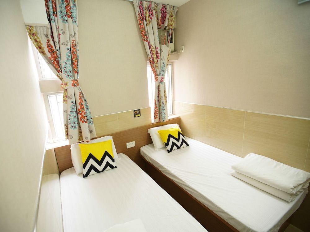 Kong Hing Guest House Twin Room 10