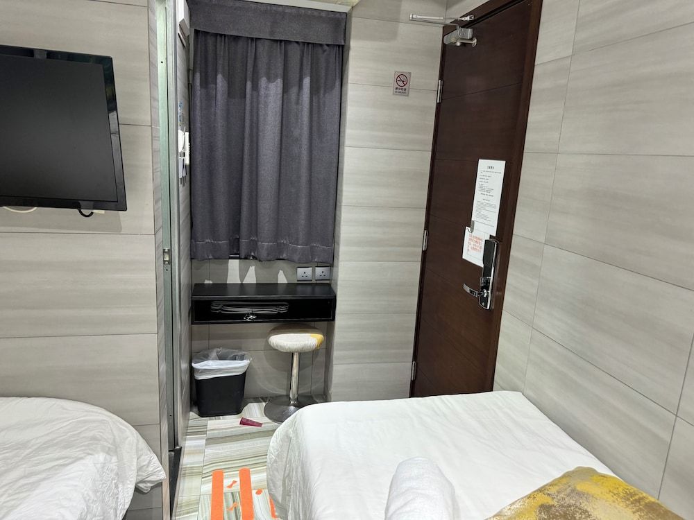 Kong Hing Guest House Twin Room 30