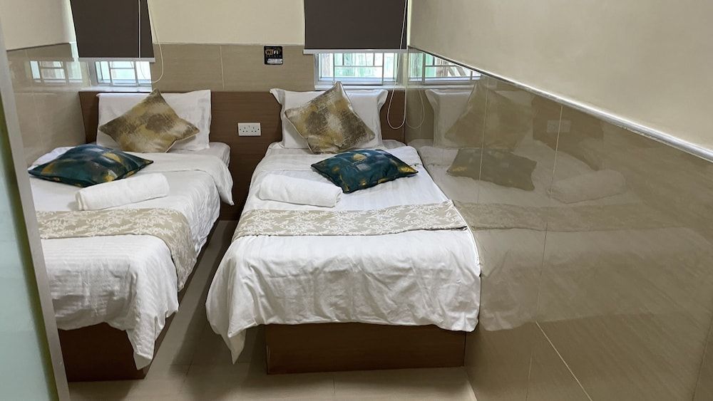 Kong Hing Guest House Twin Room 23