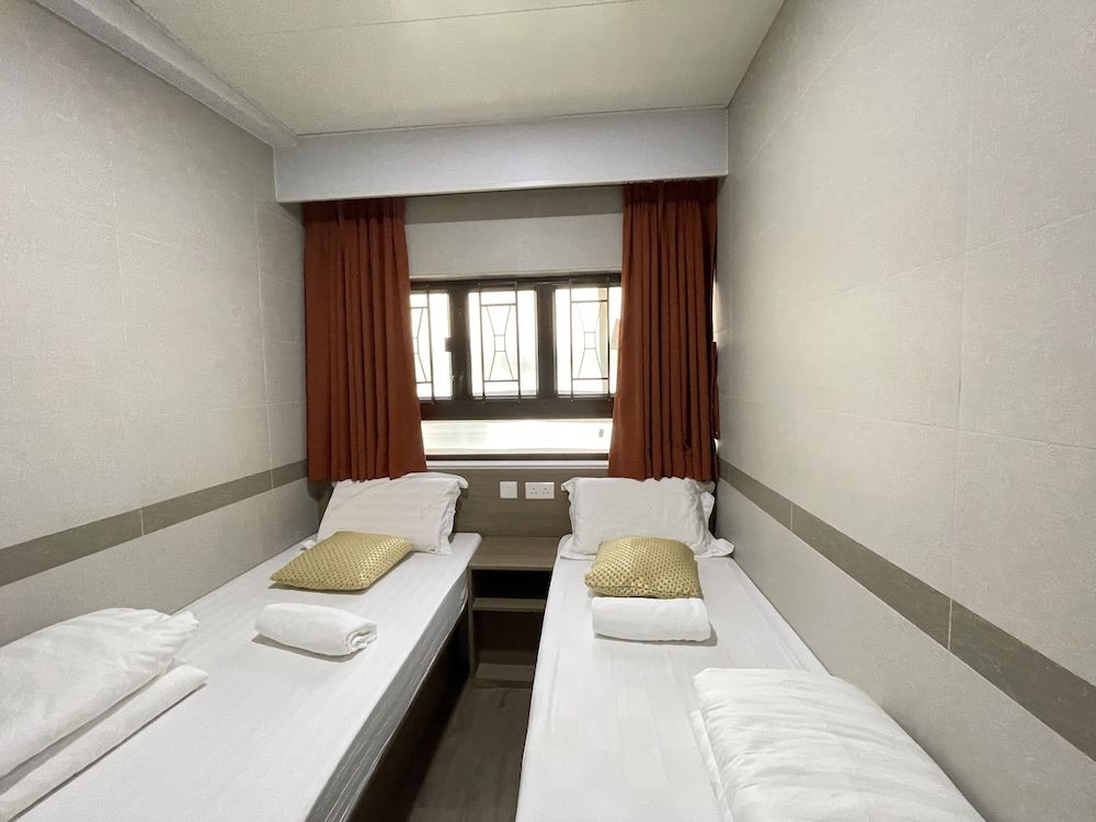 Kong Hing Guest House Twin Room 18