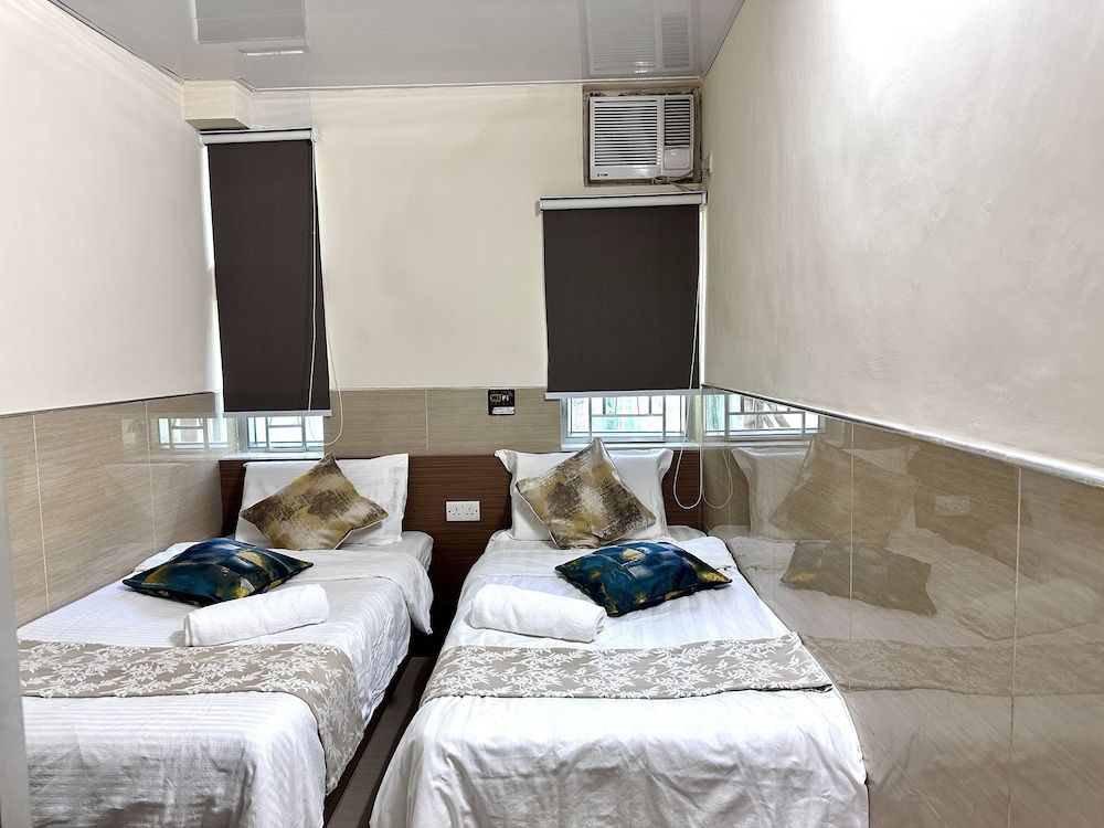 Kong Hing Guest House Twin Room 17