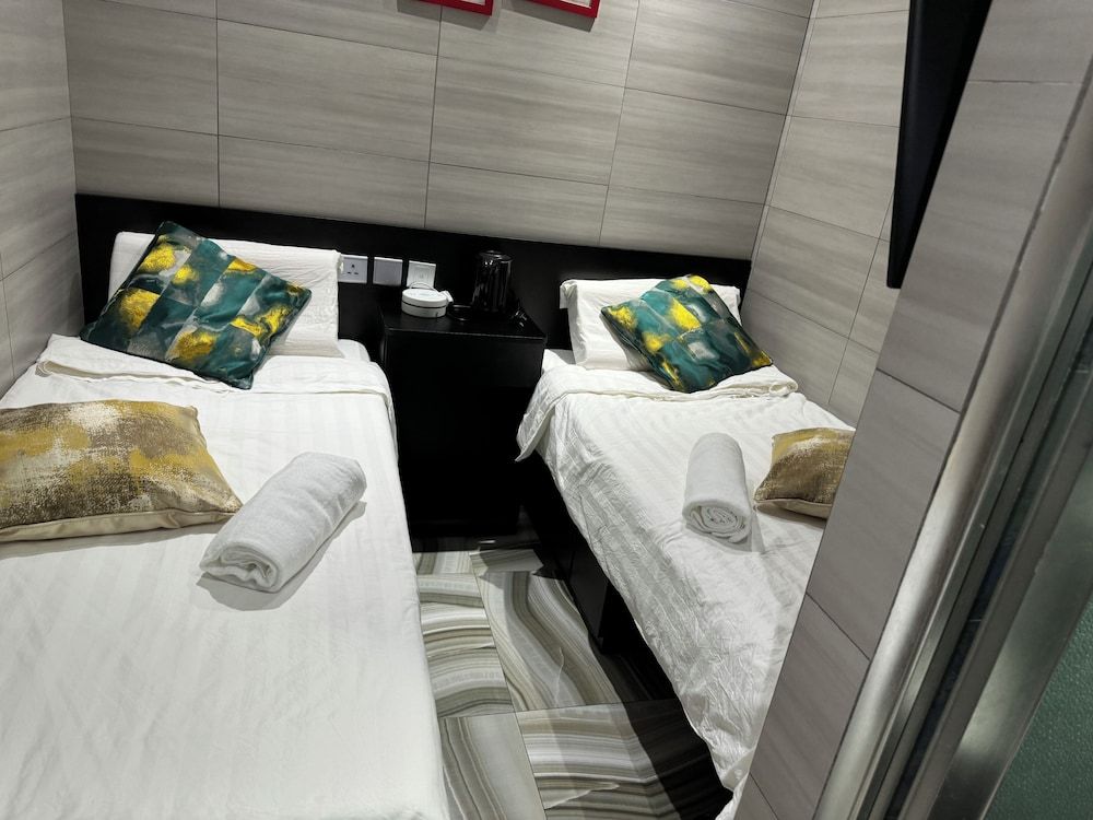 Kong Hing Guest House Twin Room 31