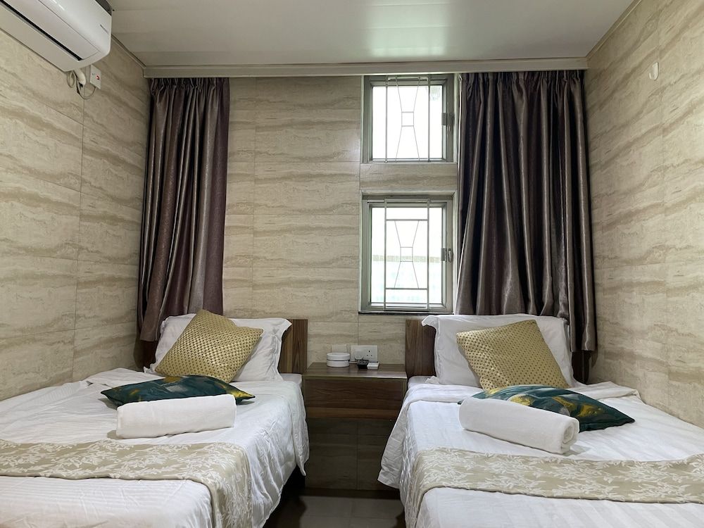 Kong Hing Guest House Twin Room 26