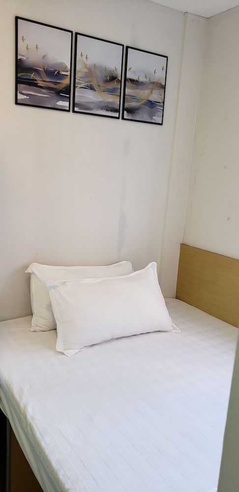 Sunrise International - Boutique Hostel Deluxe Double Room, 1 Queen Bed, Private Bathroom, City View 3