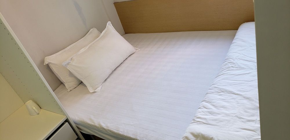 Sunrise International - Boutique Hostel Deluxe Double Room, 1 Queen Bed, Private Bathroom, City View 2