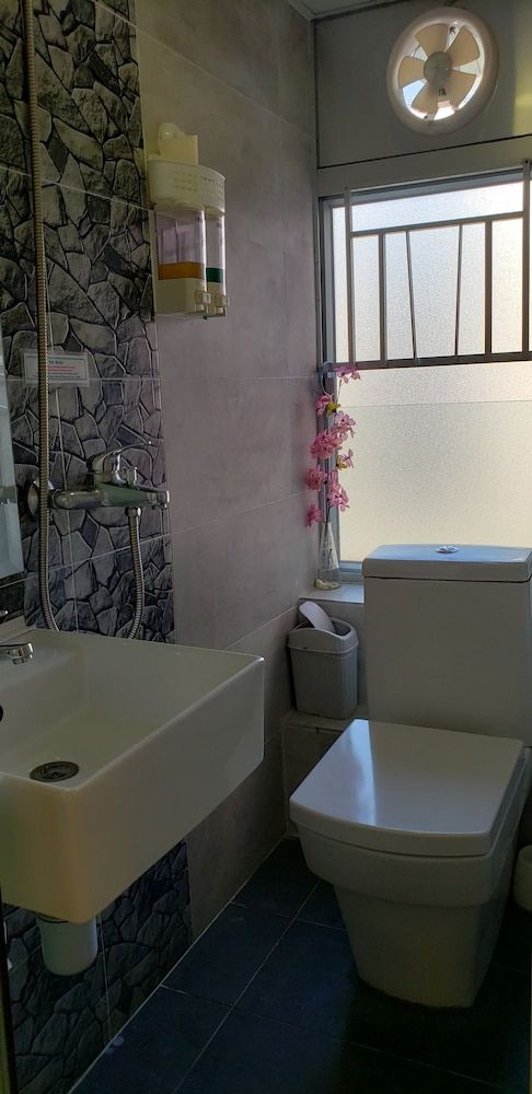 Sunrise International - Boutique Hostel Deluxe Double Room, 1 Queen Bed, Private Bathroom, City View 5