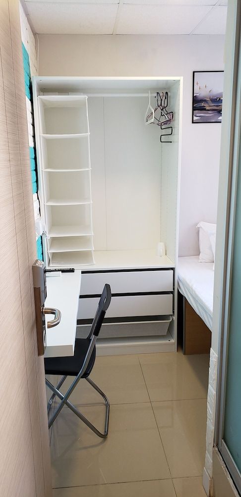 Sunrise International - Boutique Hostel Deluxe Double Room, 1 Queen Bed, Private Bathroom, City View 4