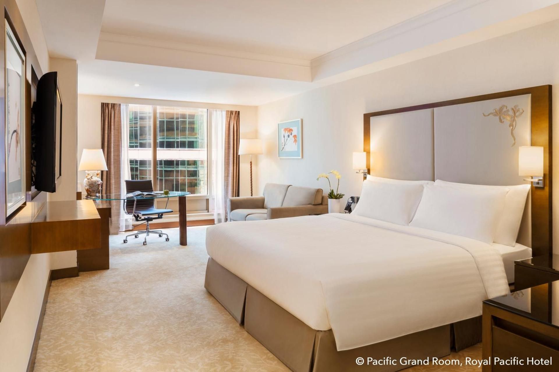 undefined The Royal Pacific Hotel & Towers 5