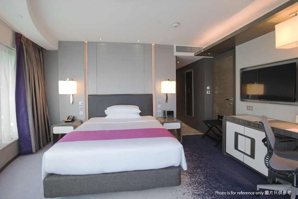 undefined Royal Plaza Hotel 6