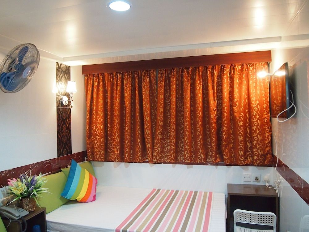 Ashoka Hostel Standard Double Room 2