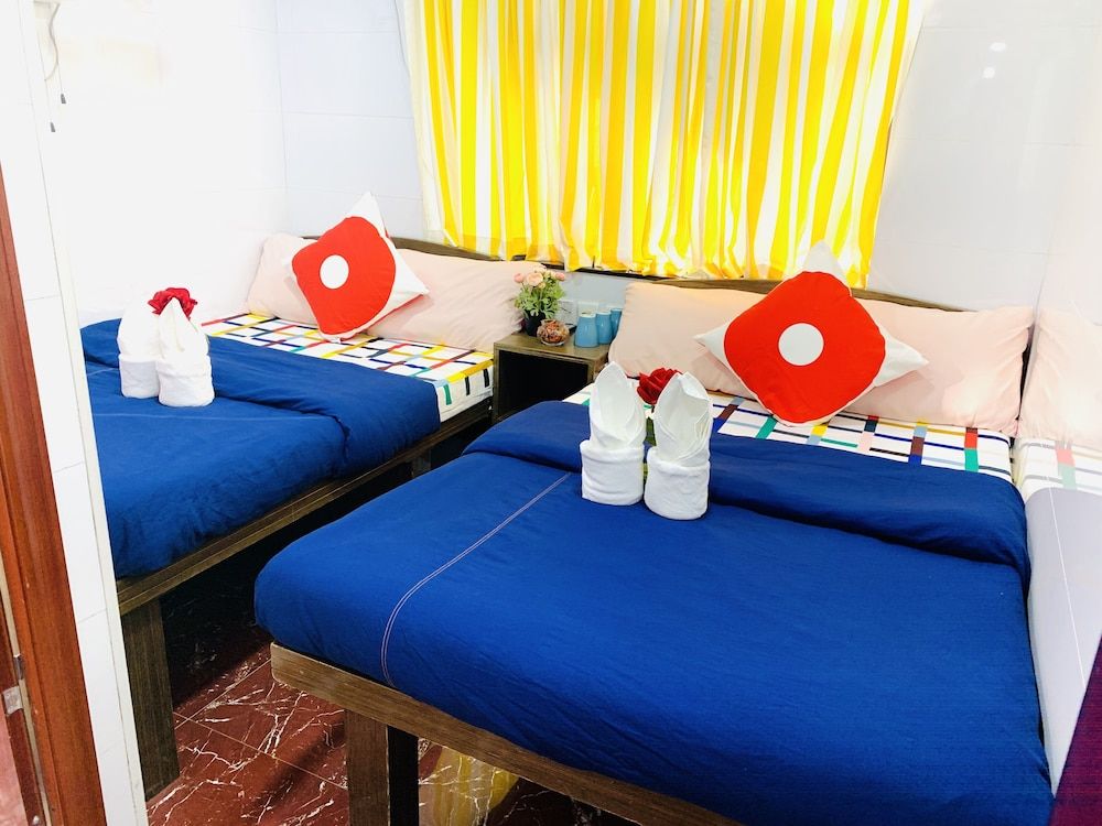 undefined Delta Lounge