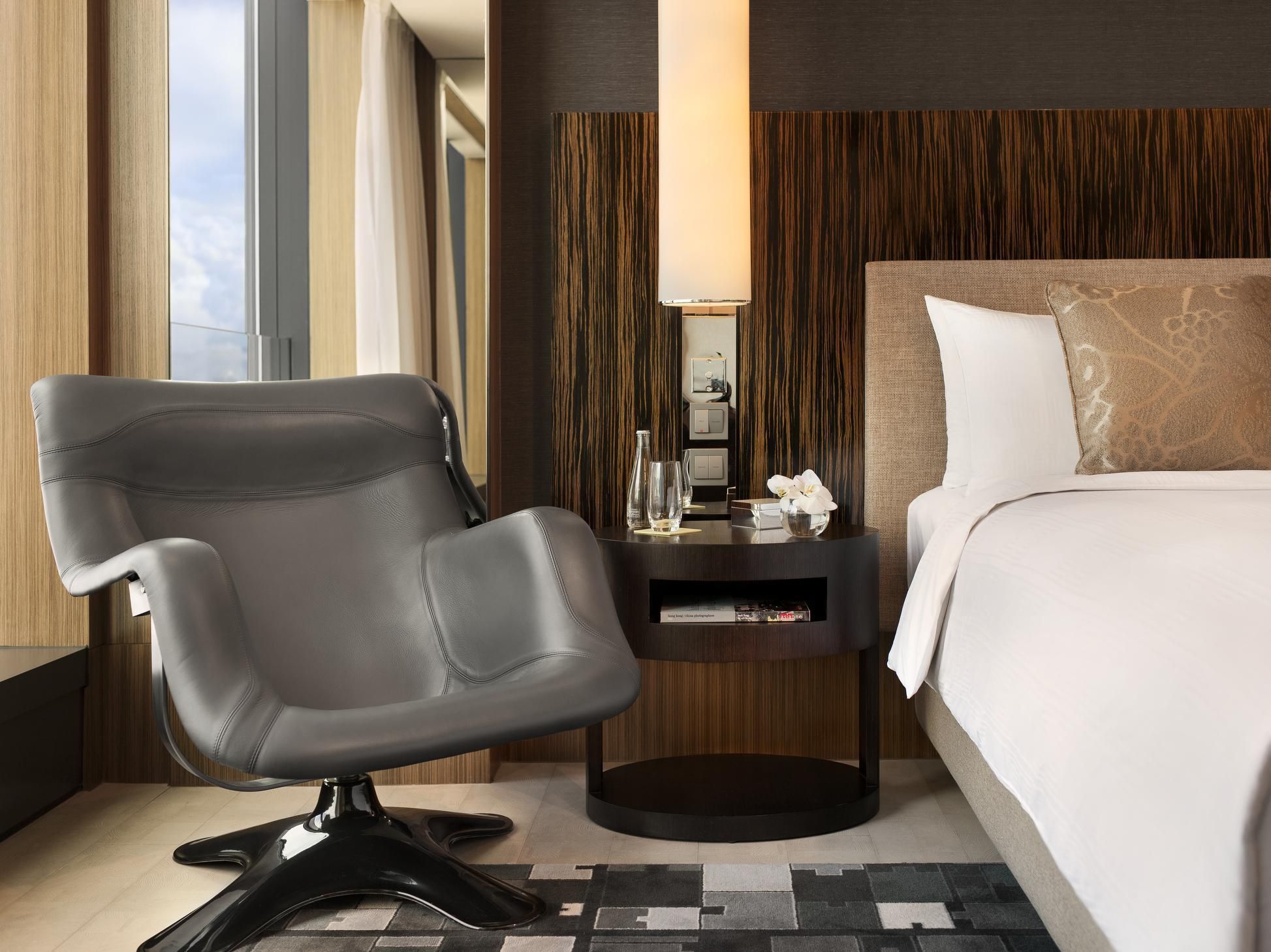 ICON Club 80 Harbour Suite with King Bed