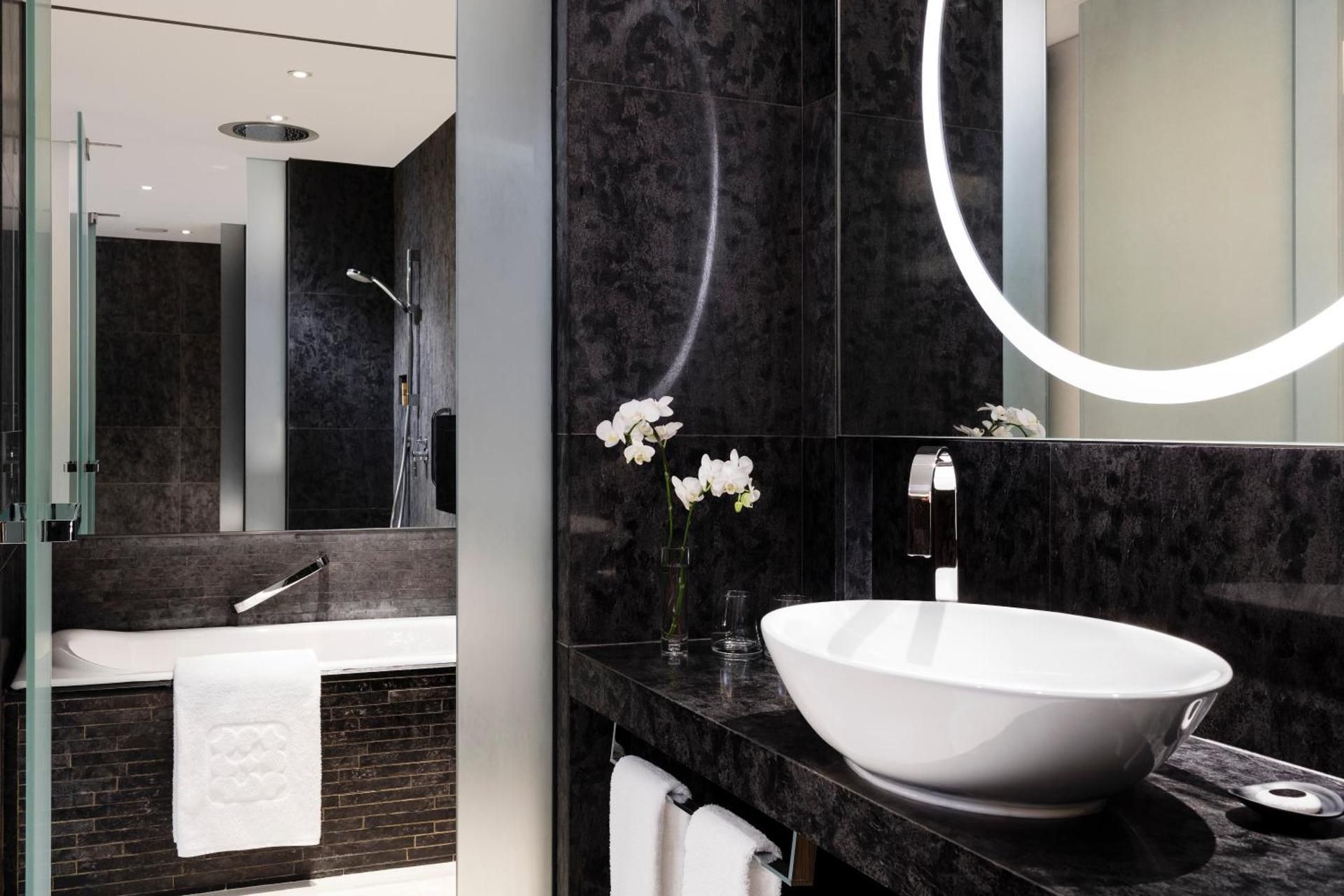 Club 65 Triple Suite