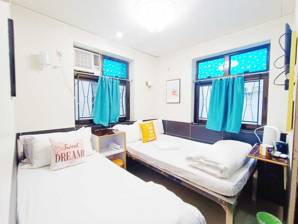 undefined Apple Hostel 2