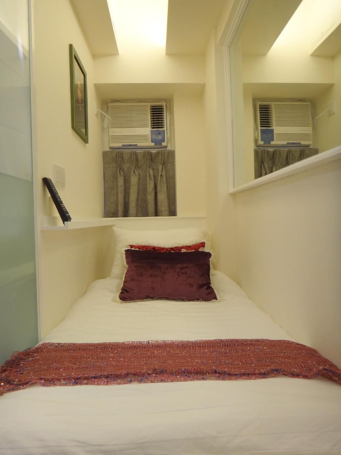 Mini Apple Room with Single Bed