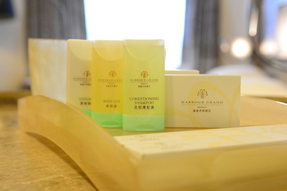 Harbour Grand Hong Kong Deluxe Room - Harbour View 11