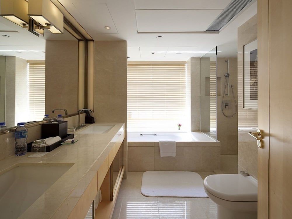 Sky Harbour Room