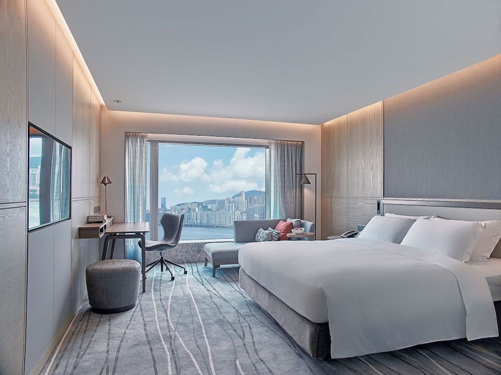 Epic II   (with Club Lounge Access)
