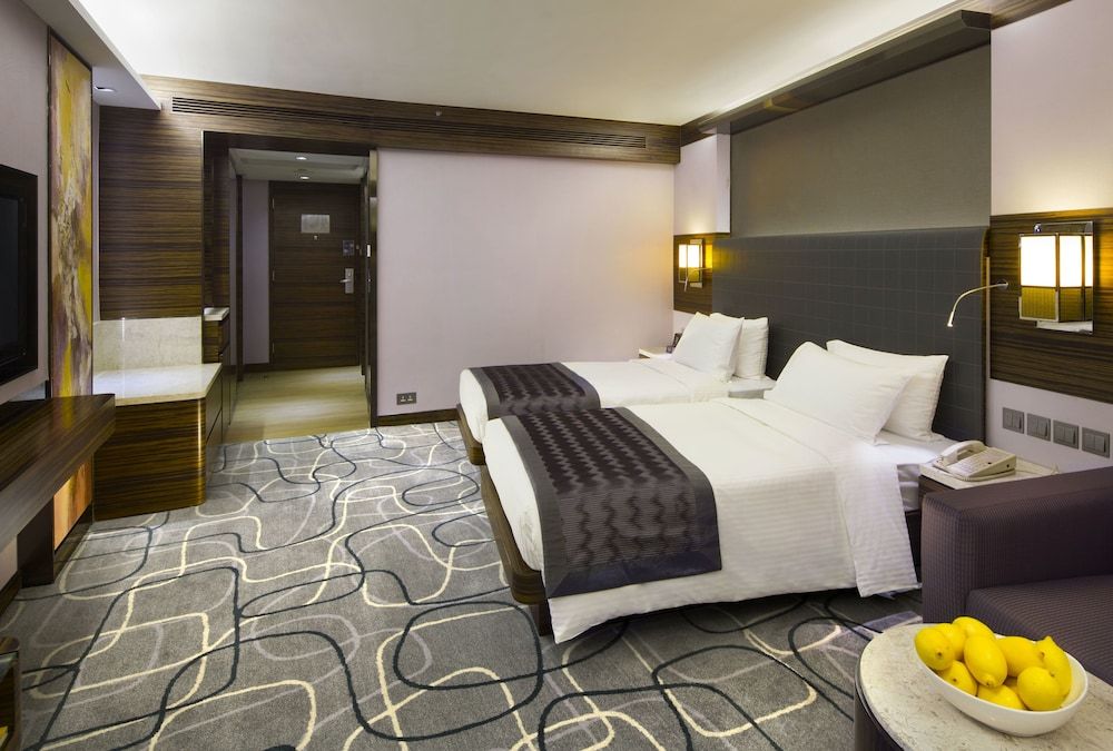 undefined New World Millennium Hong Kong Hotel 9