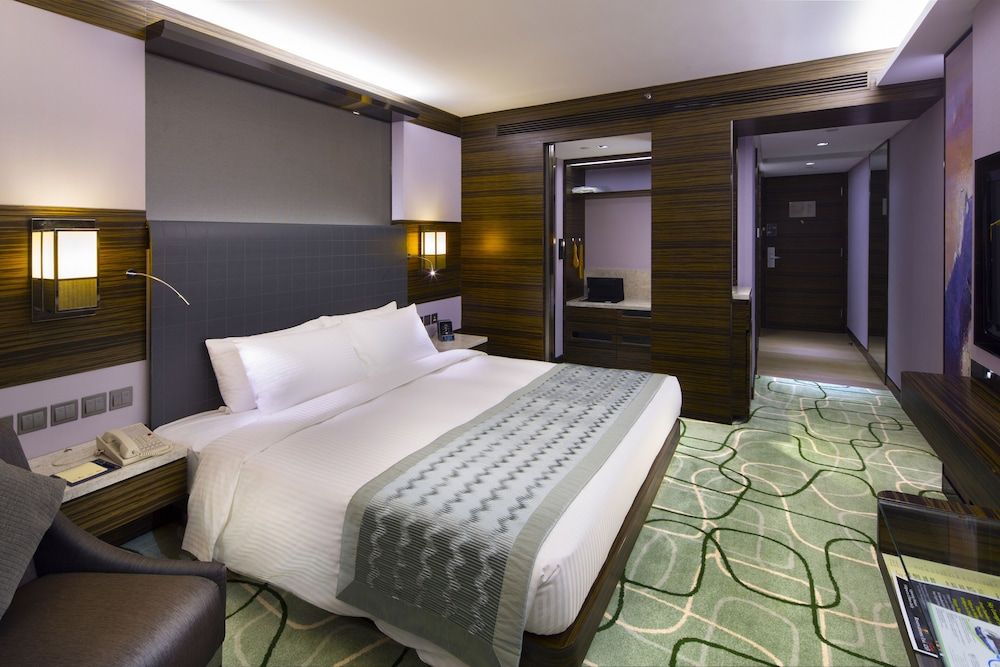 undefined New World Millennium Hong Kong Hotel 10