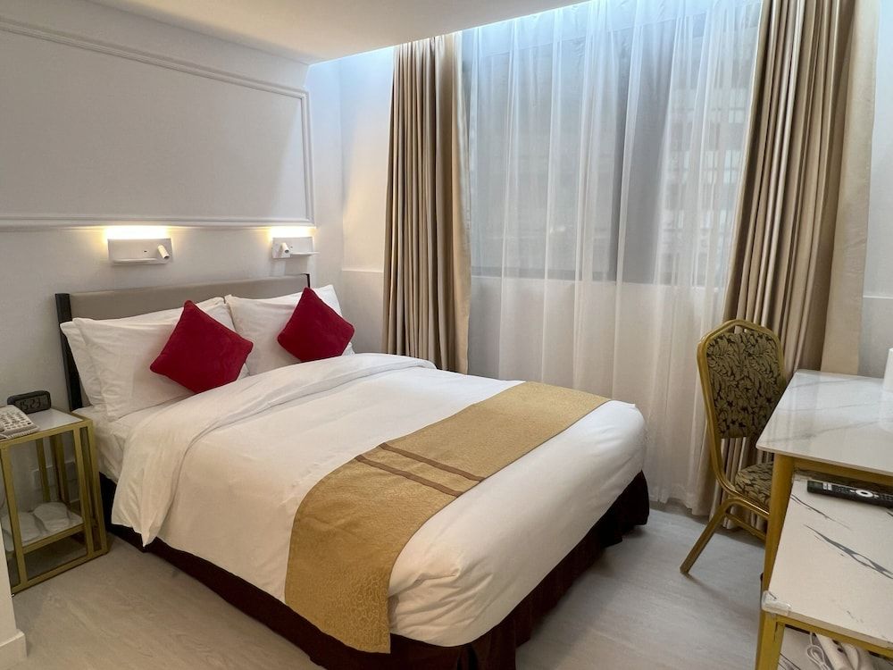 Best Western Plus Tsim Sha Tsui Superior City View Double Room 3