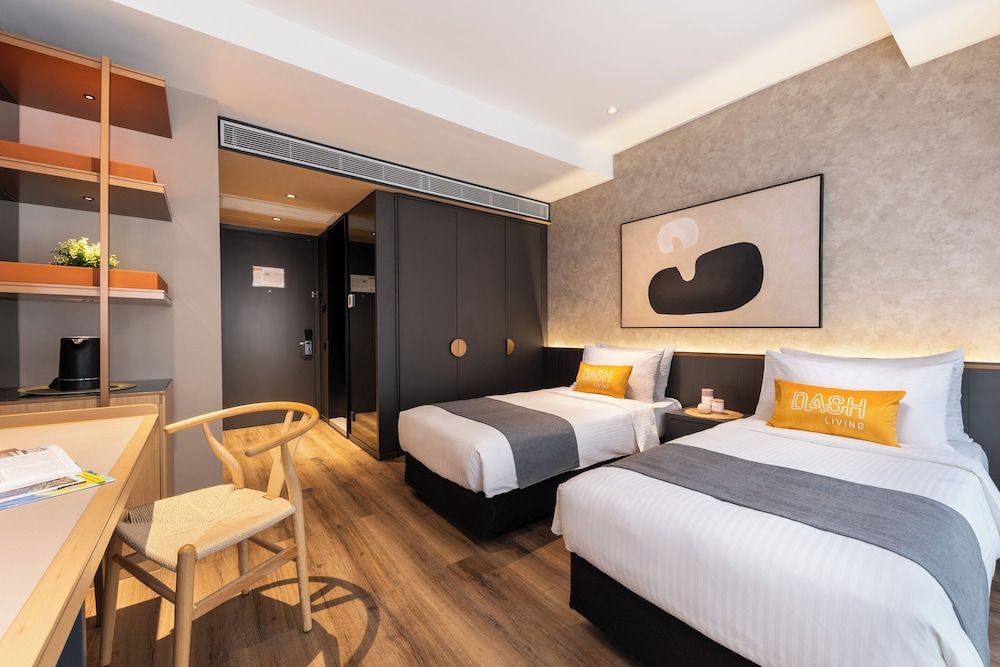 Dash Living on Prat Executive Twin Room 3