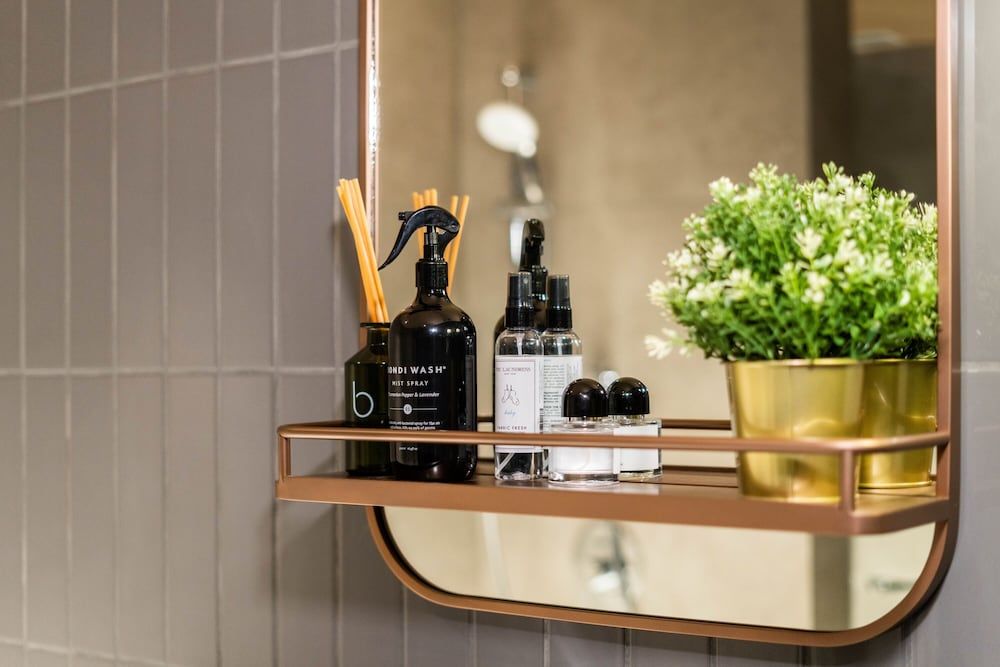 Dash Living on Prat Executive Twin Room 5