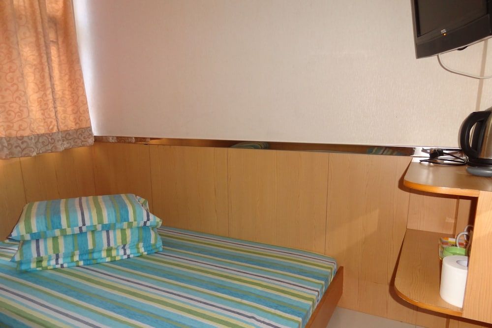 Double Room, No Windows