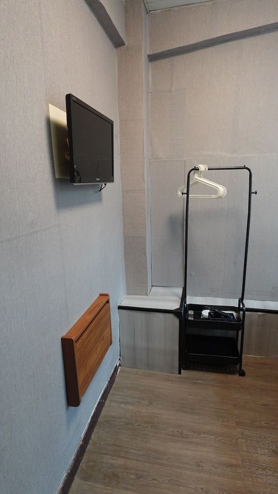 ALOHAS Hostel Economy Double Room 10