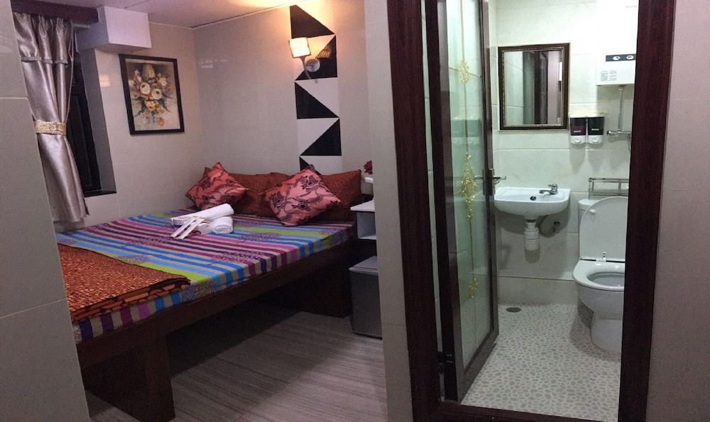 Skycity Hostel Standard Double Room 9