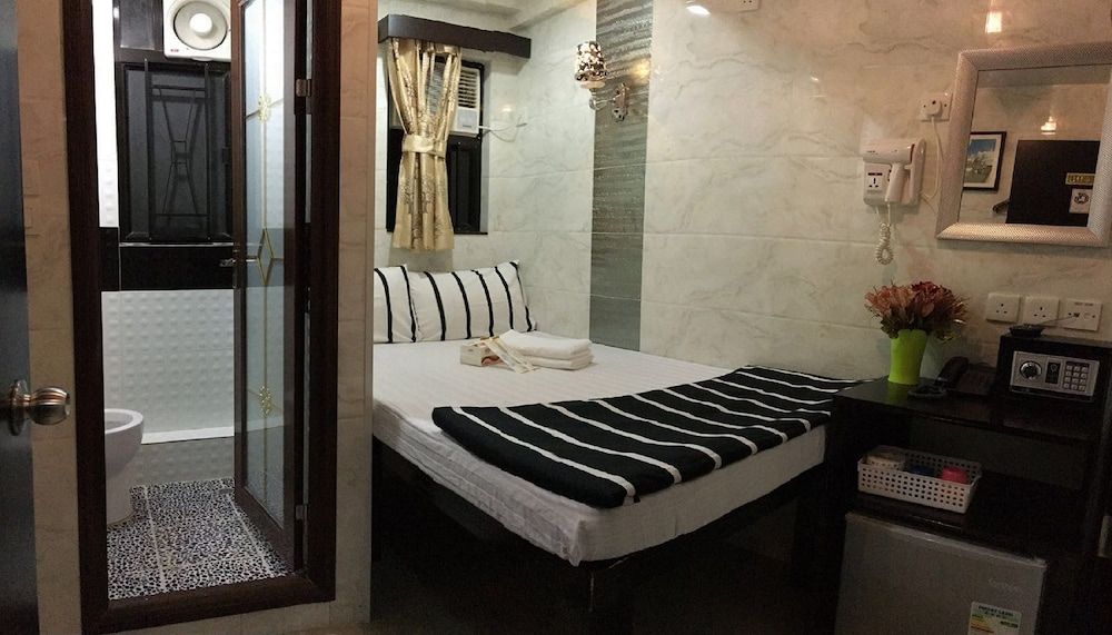 Skycity Hostel Standard Double Room 3