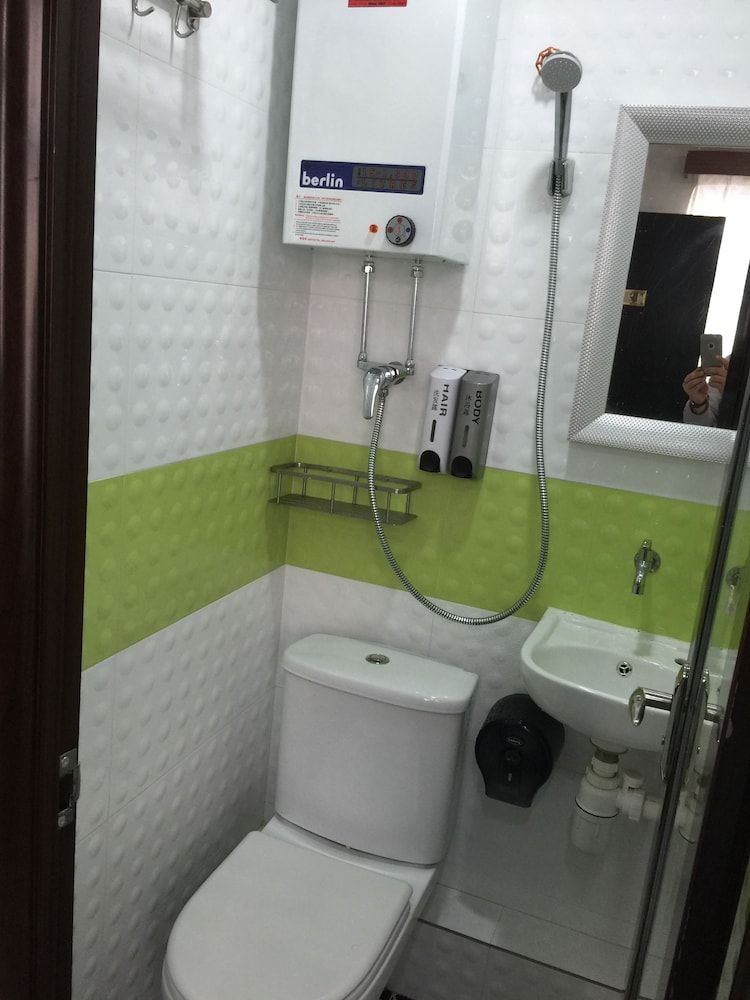 Skycity Hostel Standard Double Room 10