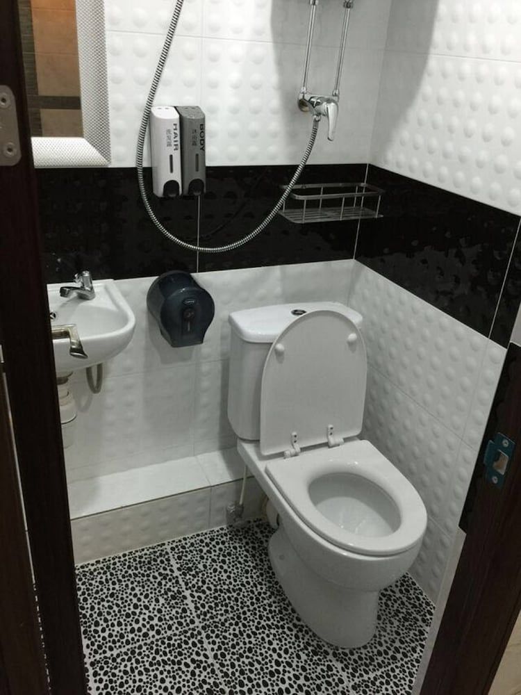 Skycity Hostel Standard Double Room 12