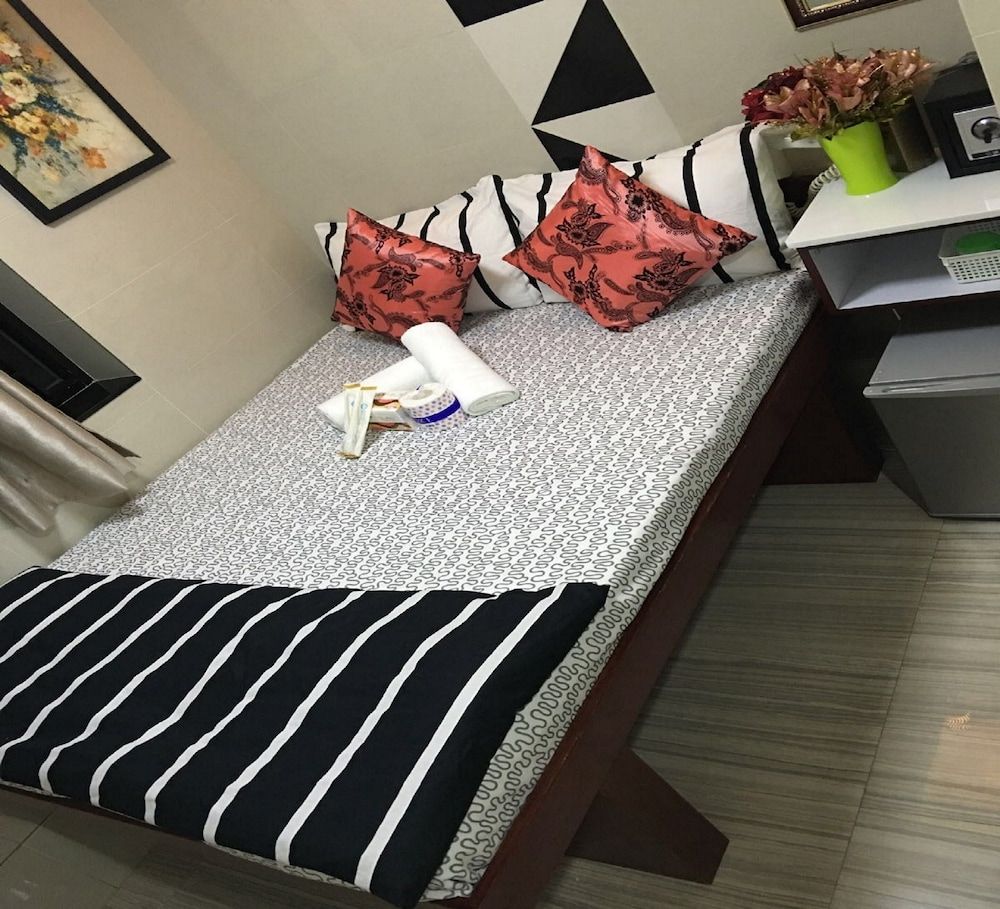 Skycity Hostel Standard Double Room 8