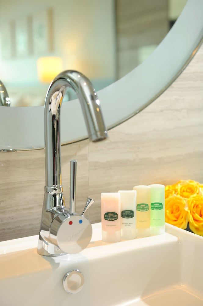 undefined Courtyard by Marriott Hong Kong 6