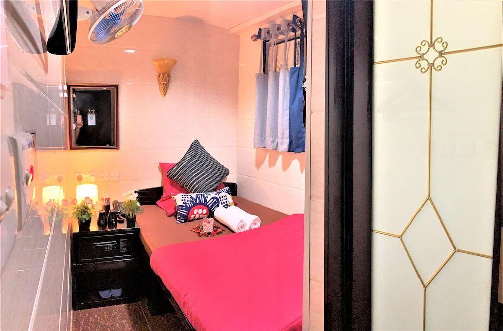 Sydney Hostel Double Room 7