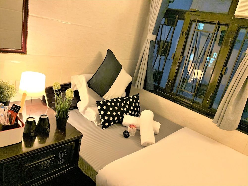 Sydney Hostel Double Room 6