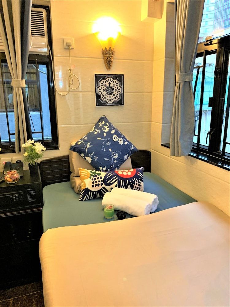 Sydney Hostel Double Room 5