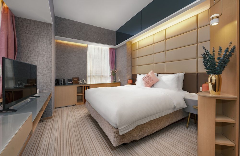 The Mercer Studio Executive 3