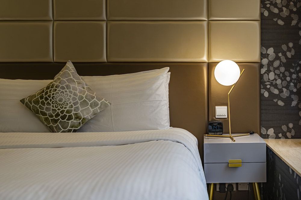 The Mercer Studio Premier 4