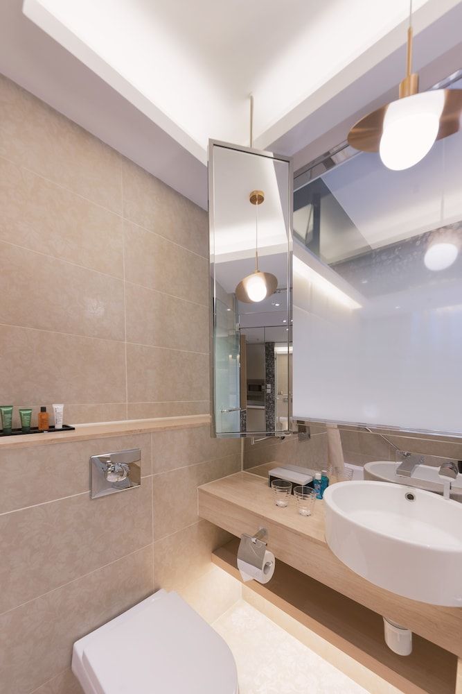 The Mercer Studio Premier 5