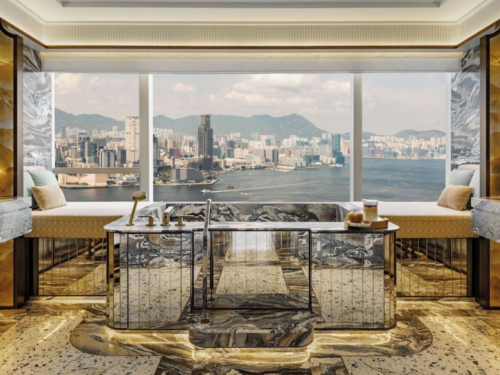 undefined Island Shangri-La, Hong Kong